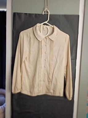 Cream Button-Front Blouse with Peter Pan Collar SZ Small